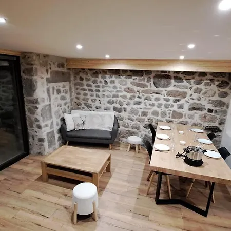 Apartment Maison Cosy Au Coeur Du Village De Besse-et-Saint-Anastaise